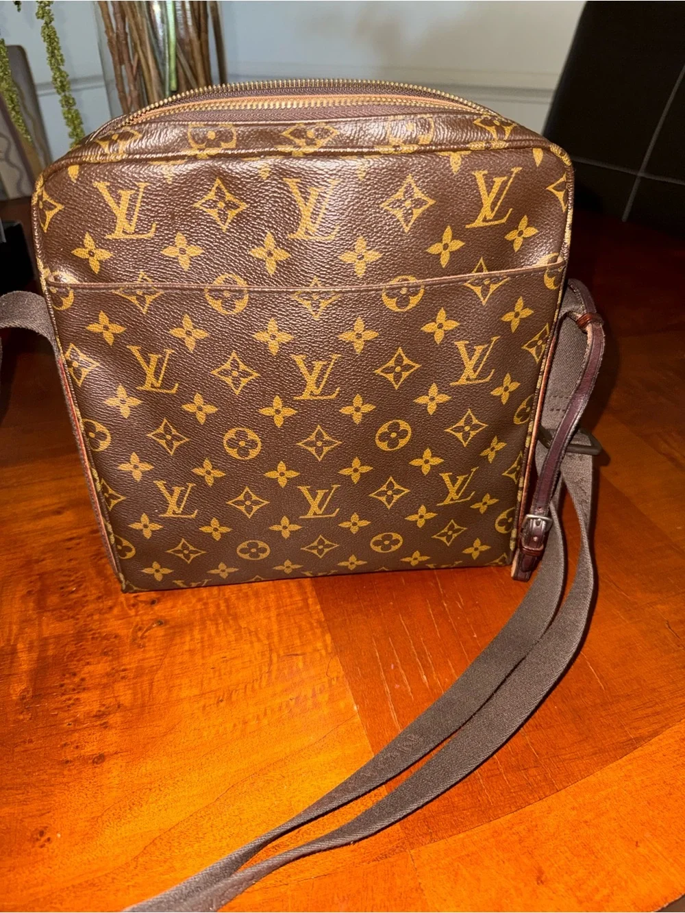 Authentic Louis Vuitton Monogram Marceau GM Messenger